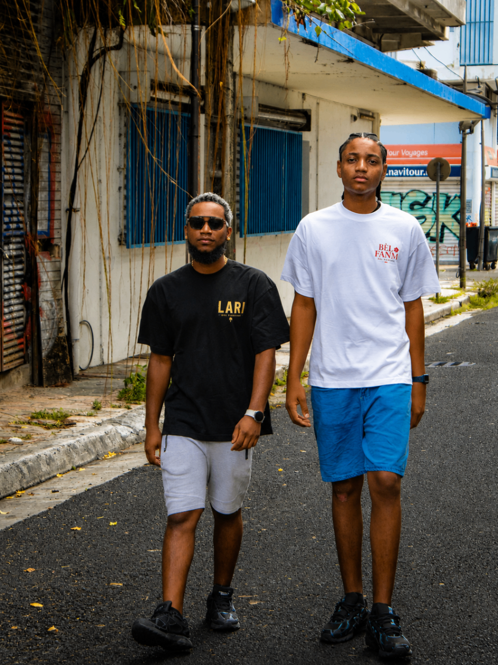 LARI — Duo — rue